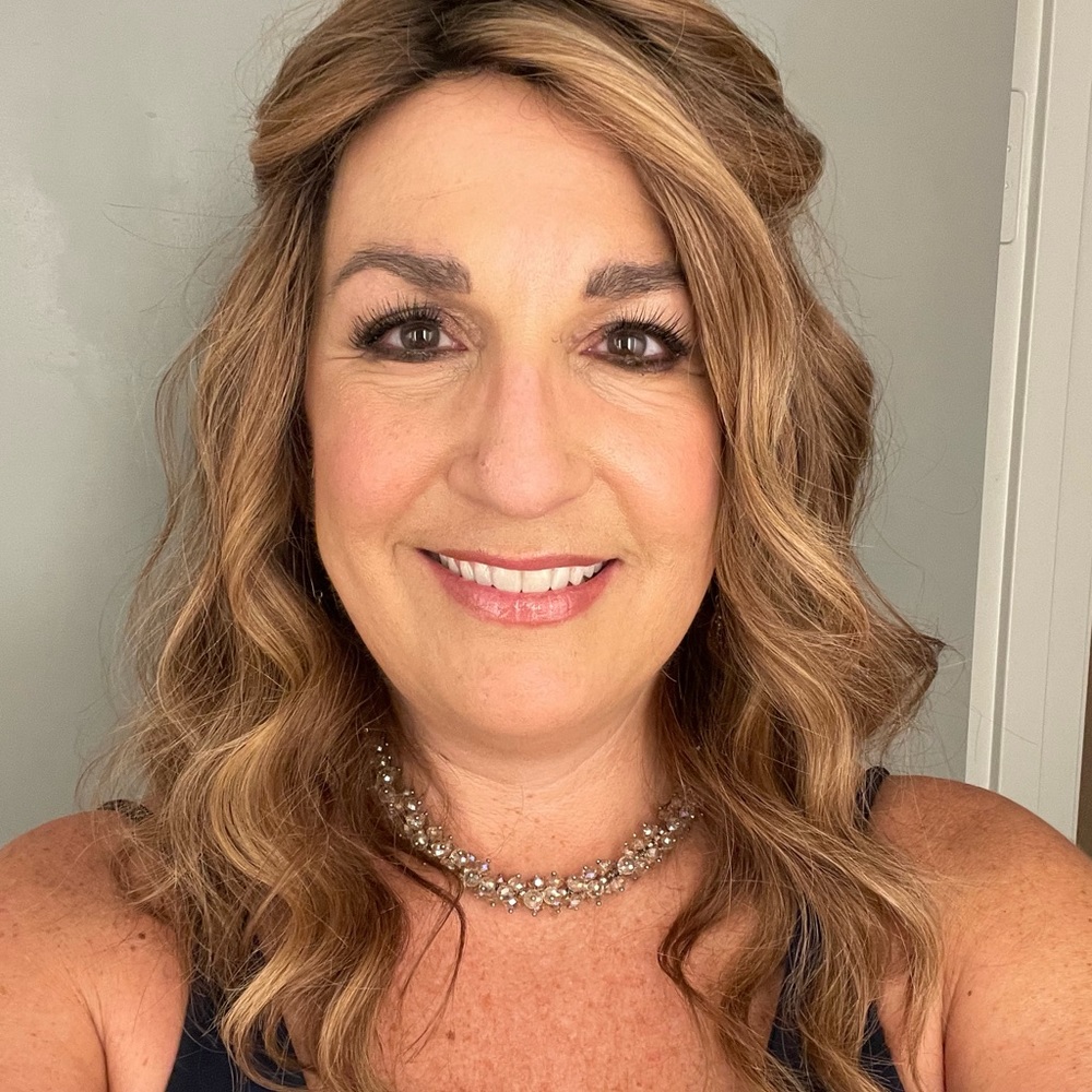 Meet your 𝑷𝒐𝒔𝒉𝒆𝒓, Carla